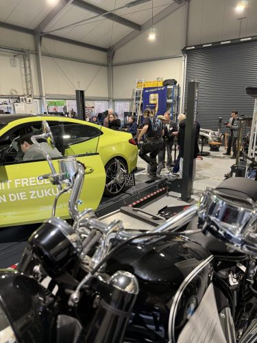 Nicht nur auf vier auch auf zwei Reifen